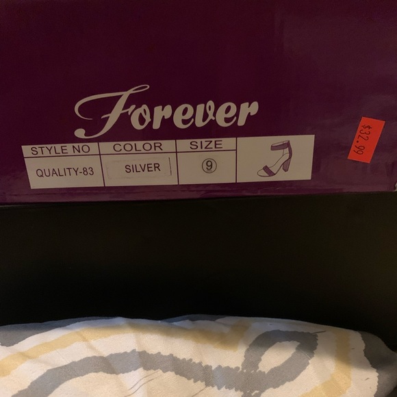 Size 9 dressy block heels - Picture 3 of 4